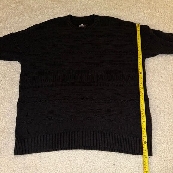 Hollister Men’s Solid Black Crew Cable Knit Sweater Size Large Gently Worn - Picture 10 of 12